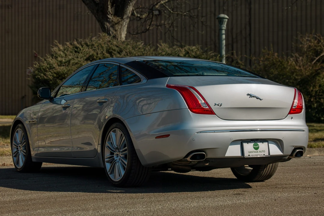 2011 Jaguar X351 XJ - Image 6 of 31
