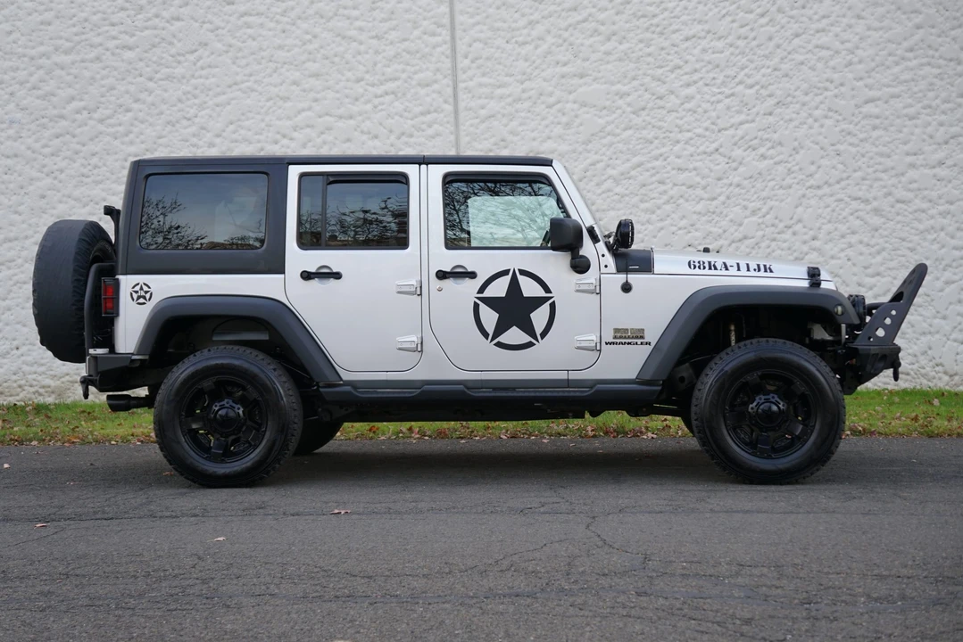 2011 Jeep JK Wrangler - Image 7 of 31