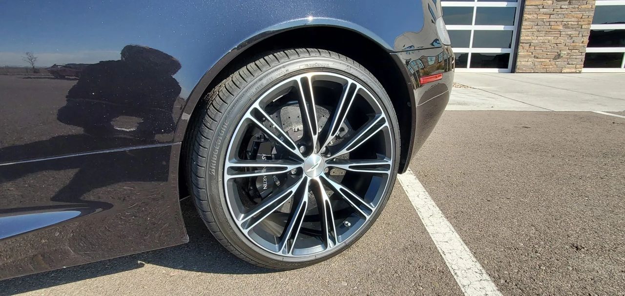 2012 Aston Martin Virage (2011-2012) - Image 11 of 31