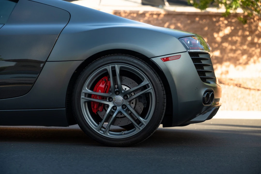 2012 Audi 42 R8 - Image 30 of 31