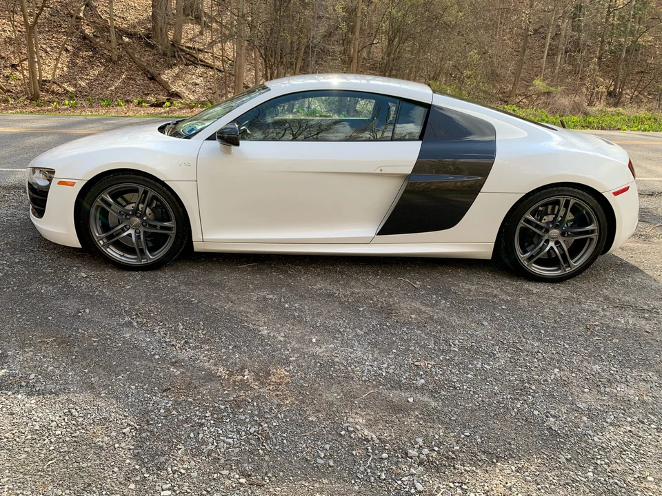 2012 Audi 42 R8 - Image 6 of 31