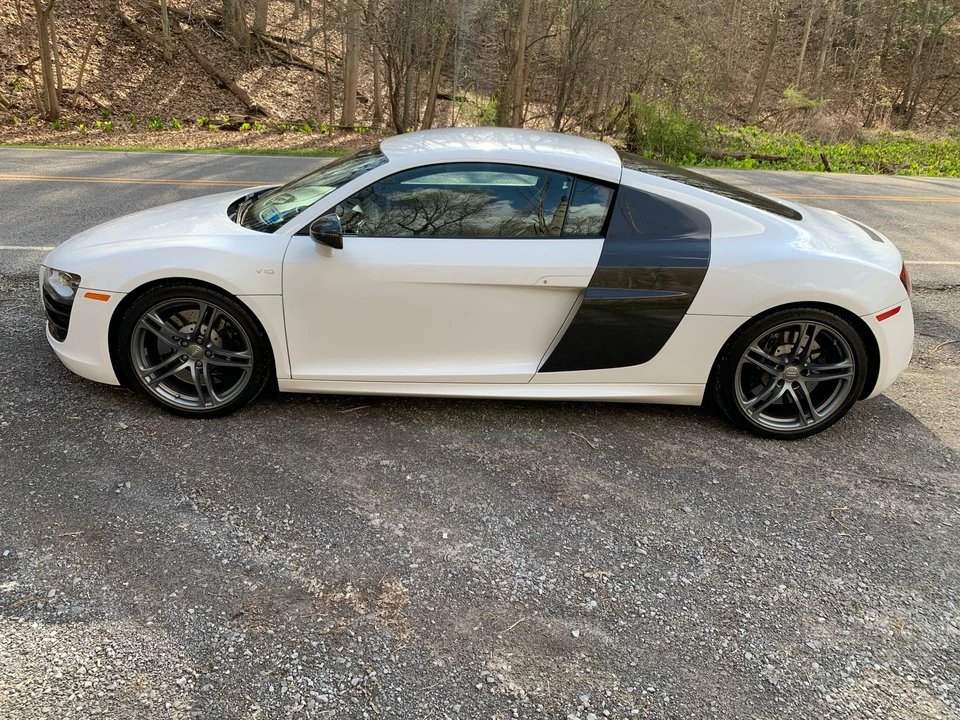 2012 Audi 42 R8 - Image 5 of 31
