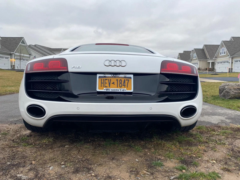 2012 Audi 42 R8 - Image 10 of 31
