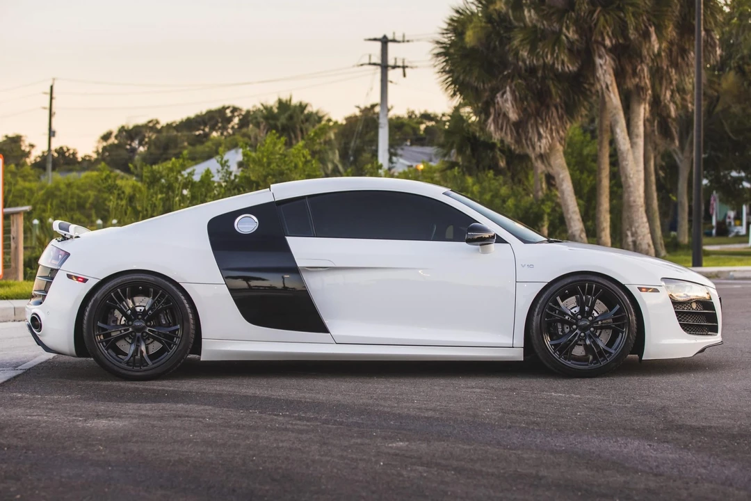 2012 Audi 42 R8 - Image 9 of 31