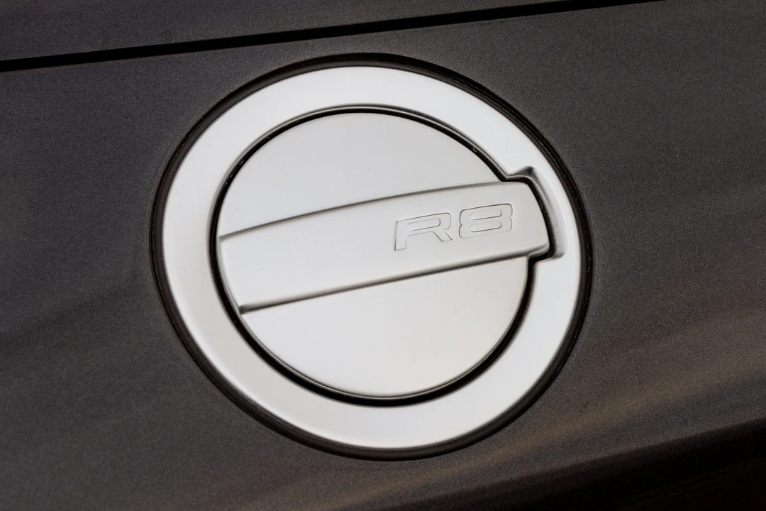 2012 Audi 42 R8 - Image 18 of 31