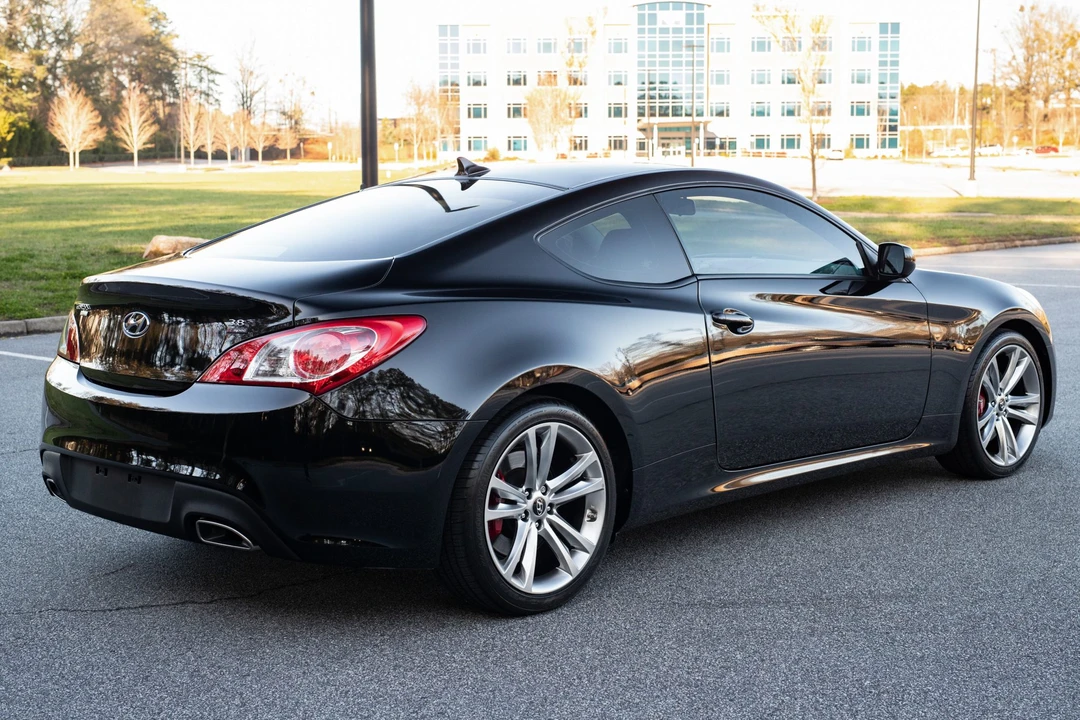 2012 Hyundai Genesis Coupe - Image 6 of 31