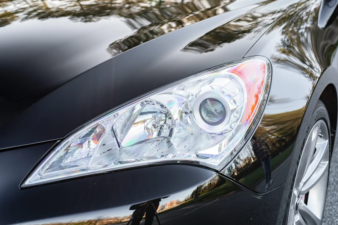 2012 Hyundai Genesis Coupe - Image 18 of 31