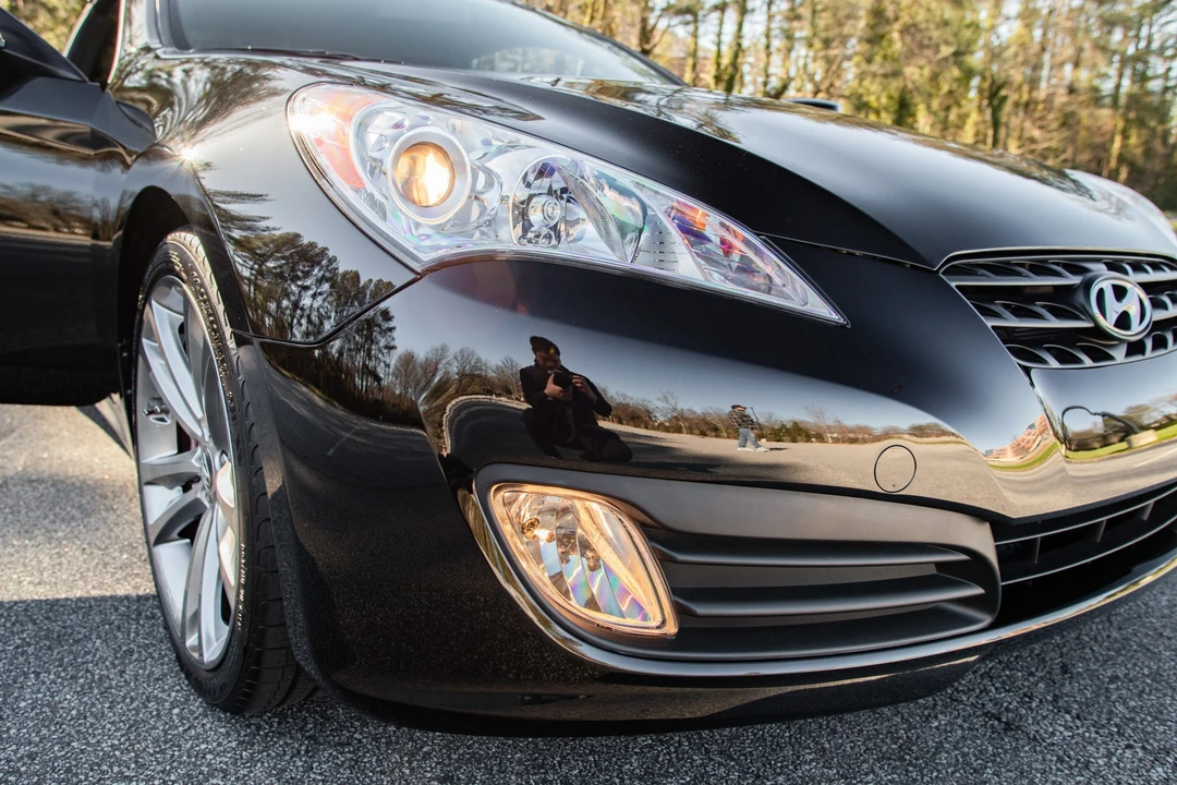 2012 Hyundai Genesis Coupe - Image 10 of 31