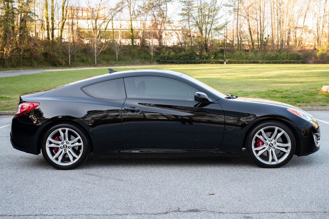 2012 Hyundai Genesis Coupe - Image 7 of 31