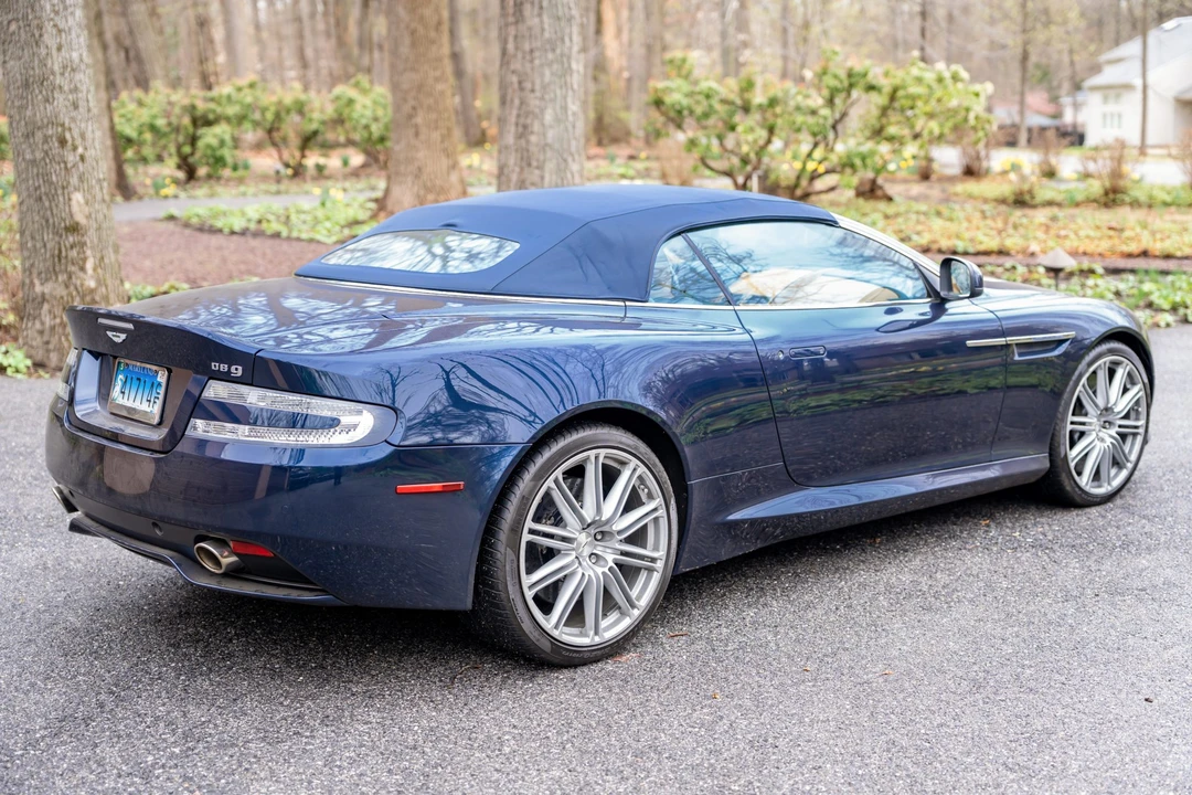2013 Aston Martin DB9 - Image 17 of 31