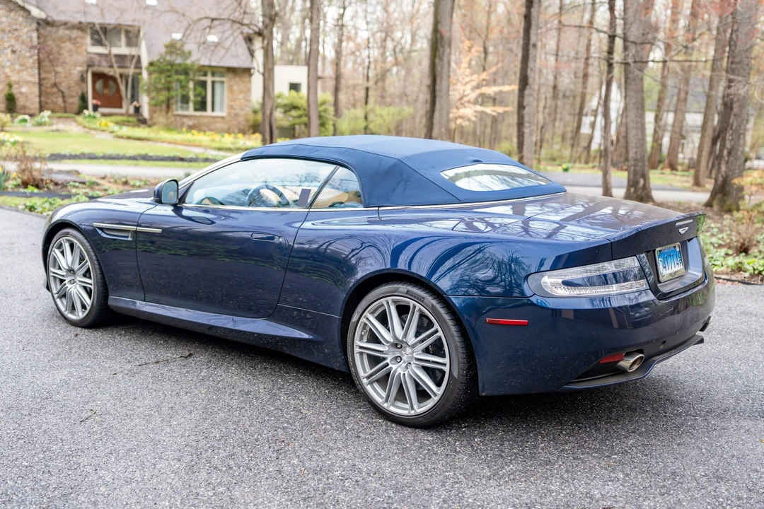 2013 Aston Martin DB9 - Image 11 of 31