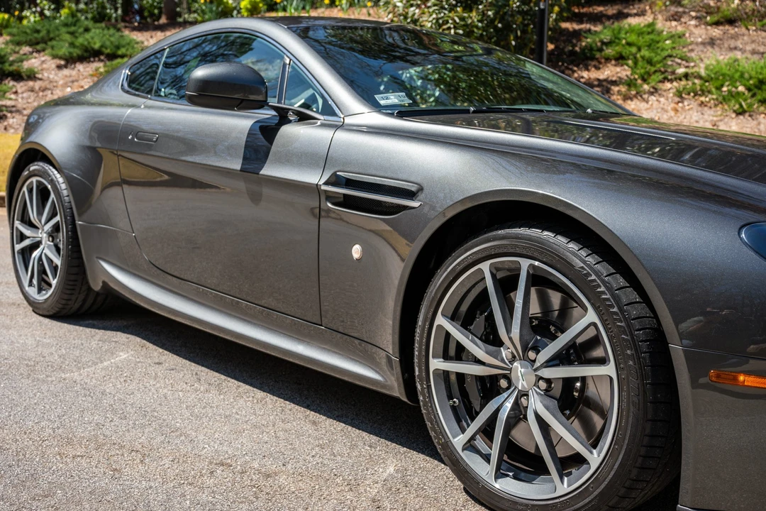 2013 Aston Martin V8 Vantage (2006-2017) - Image 28 of 31