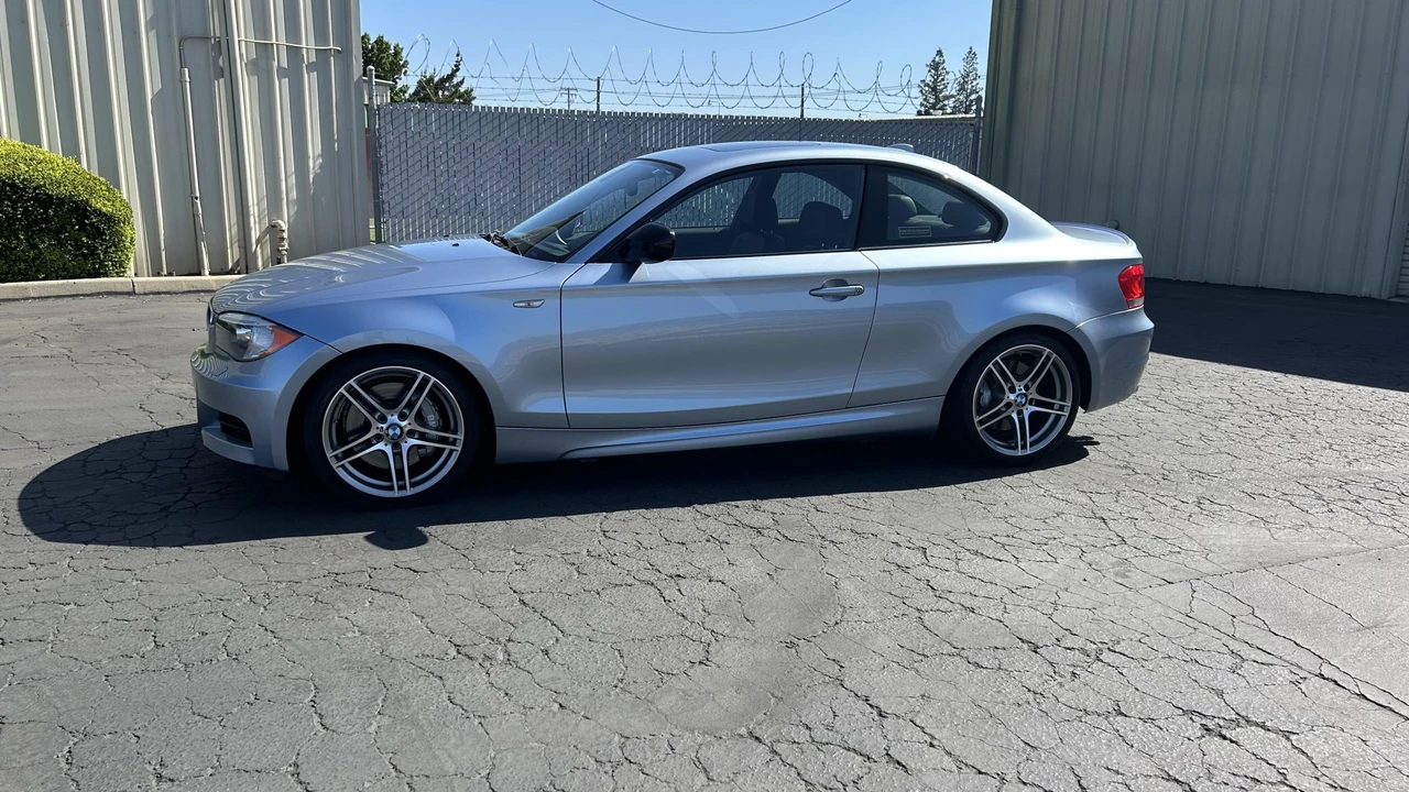 2013 BMW E82 135i & 135is - Image 3 of 31