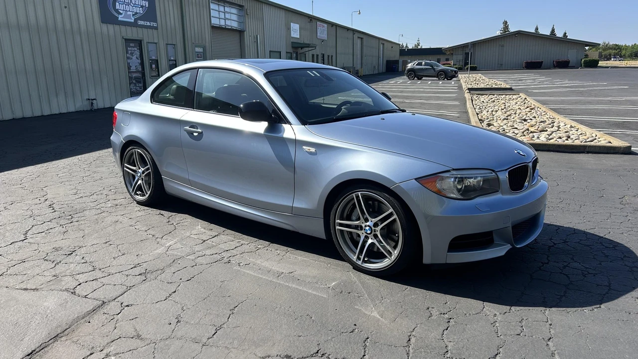 2013 BMW E82 135i & 135is - Image 8 of 31