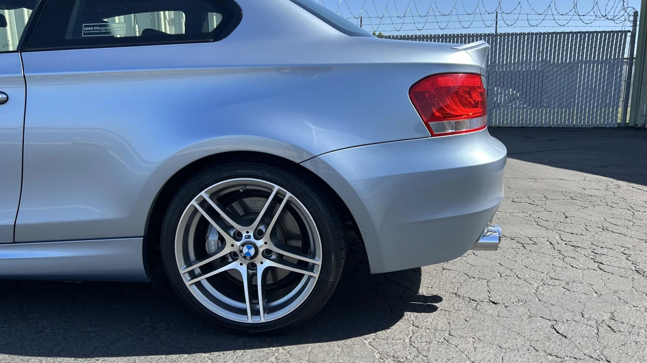 2013 BMW E82 135i & 135is - Image 26 of 31