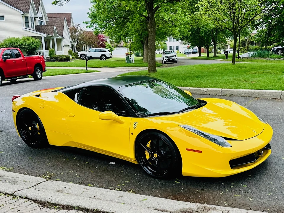 2013 Ferrari 458 Italia - Image 9 of 31