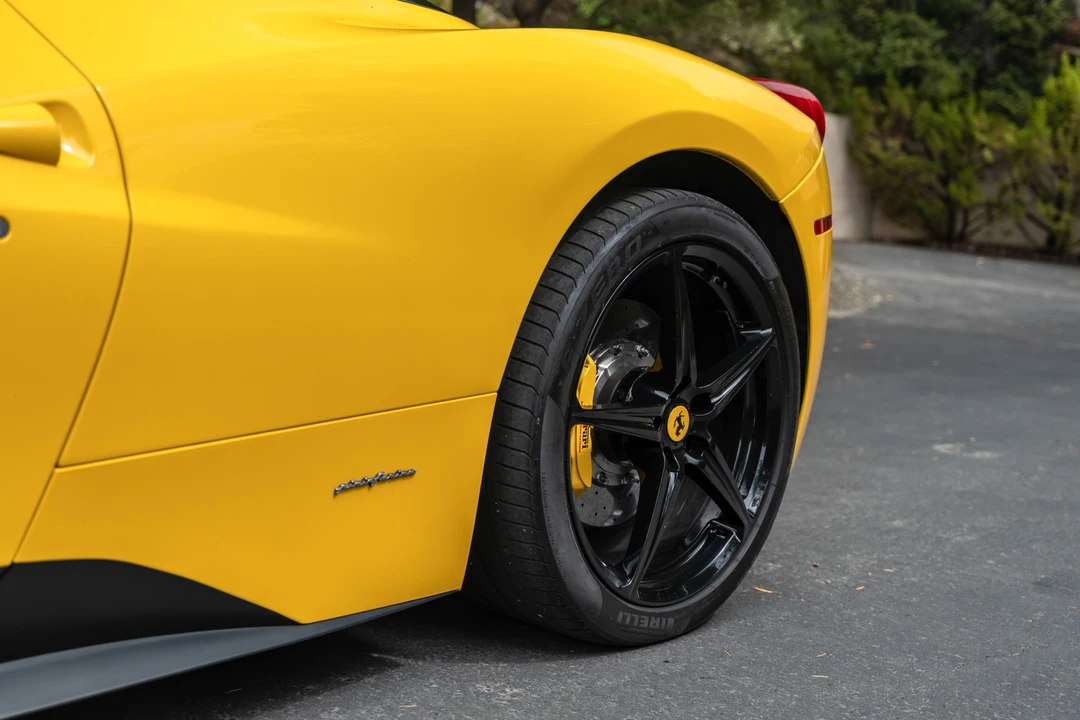 2013 Ferrari 458 Spider - Image 20 of 31