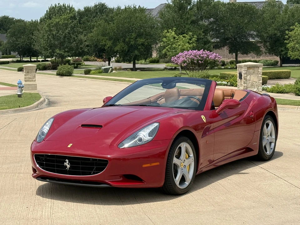 2013 Ferrari California - Image 5 of 31