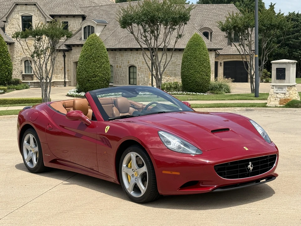2013 Ferrari California - Image 9 of 31
