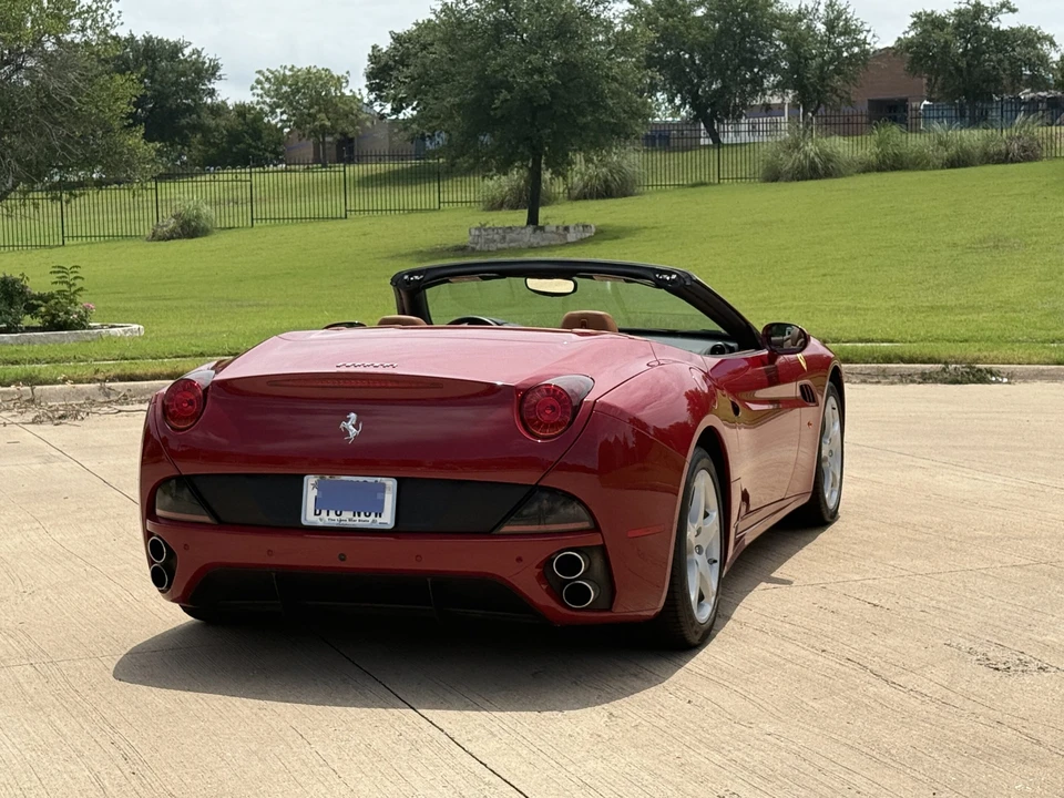 2013 Ferrari California - Image 13 of 31
