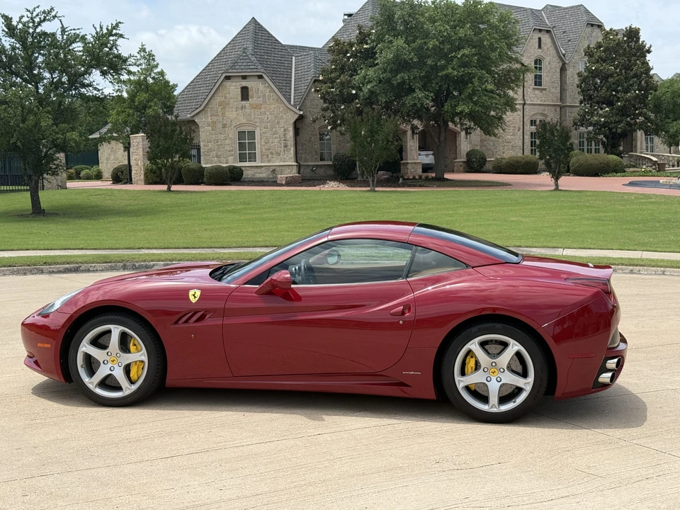 2013 Ferrari California - Image 25 of 31