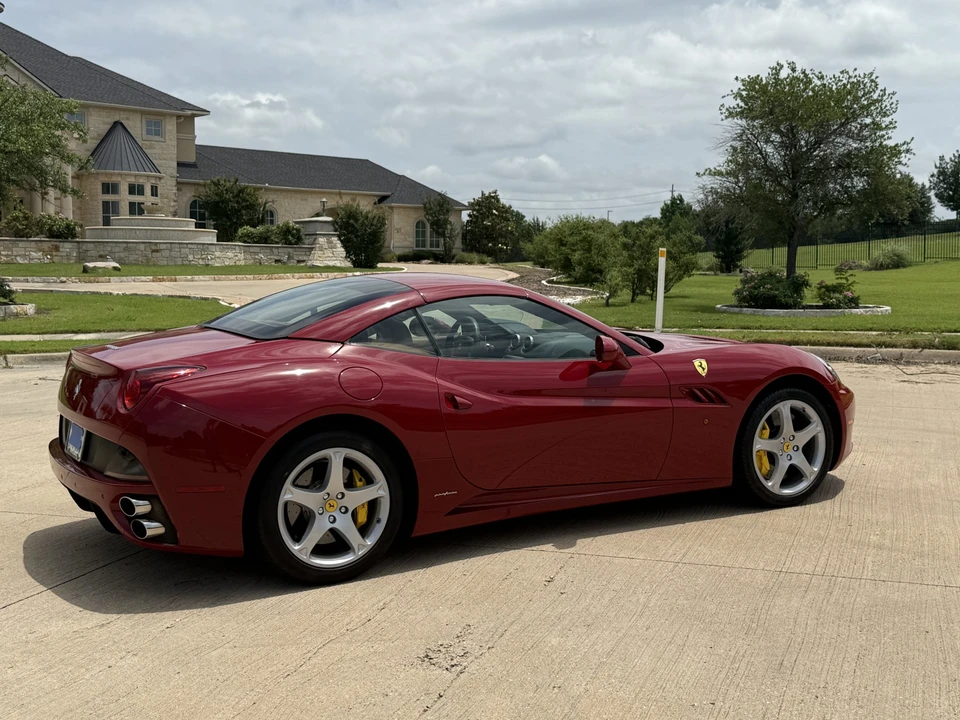 2013 Ferrari California - Image 21 of 31