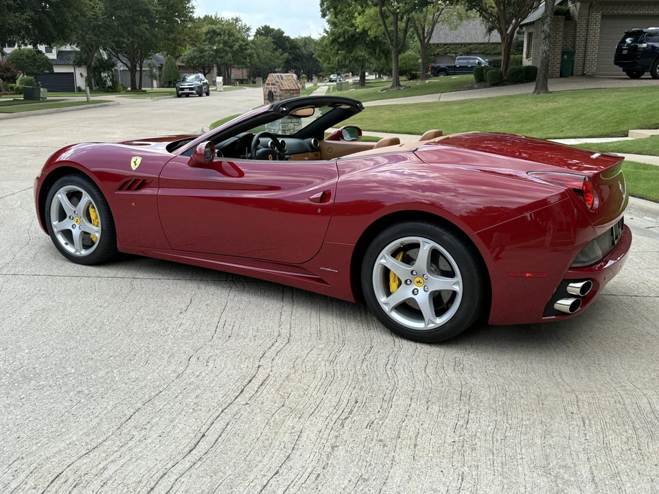 2013 Ferrari California - Image 14 of 31