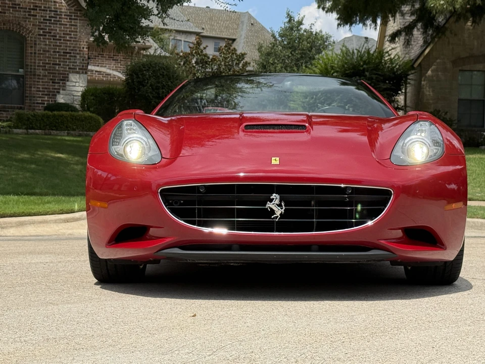2013 Ferrari California - Image 8 of 31