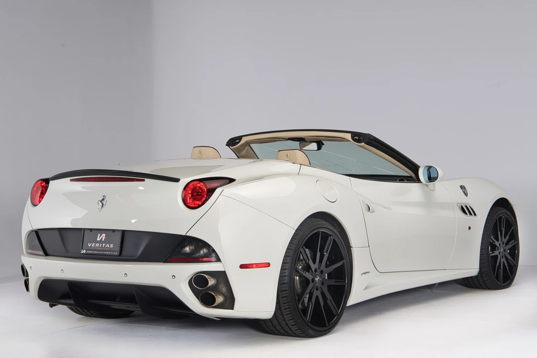 2013 Ferrari California - Image 15 of 31