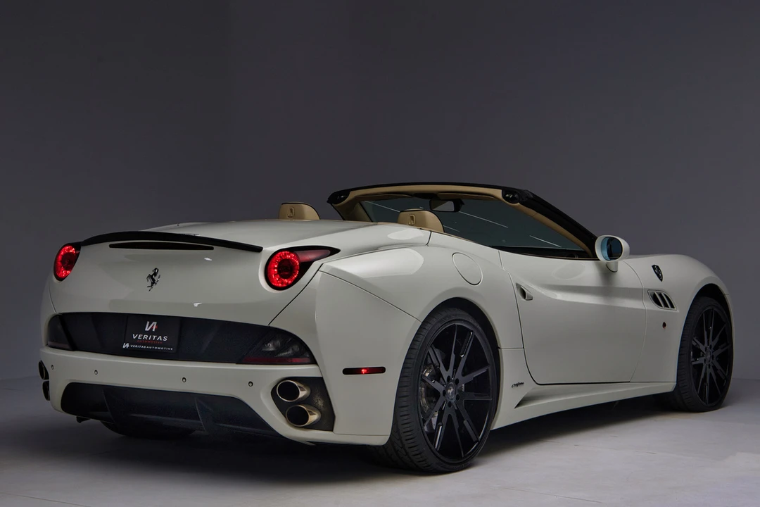 2013 Ferrari California - Image 17 of 31