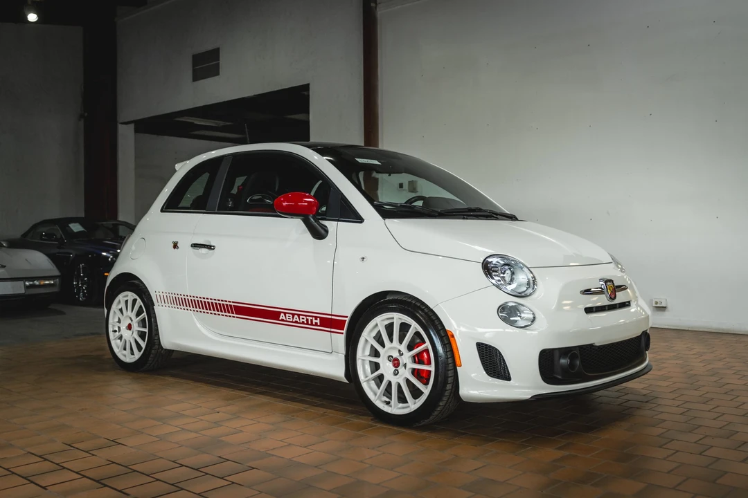 2013 Fiat Abarth 500 - Image 10 of 31