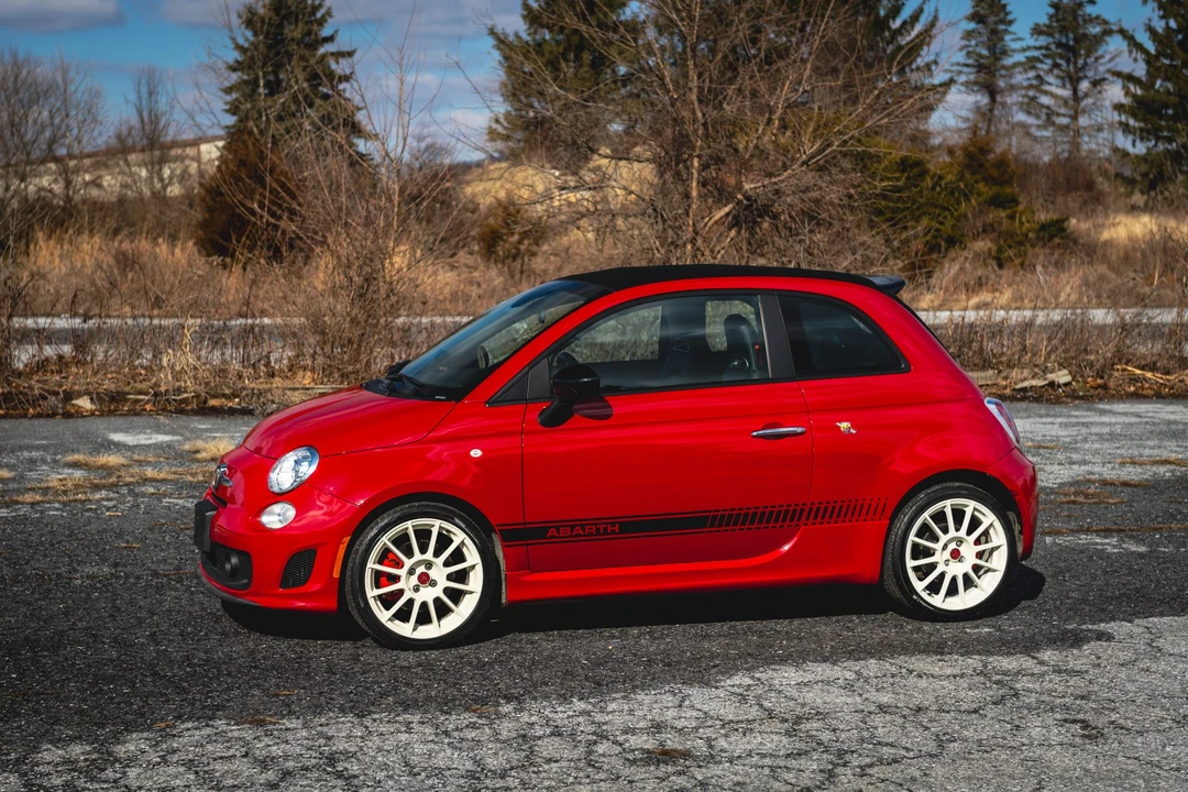 2013 Fiat Abarth 500 - Image 3 of 31