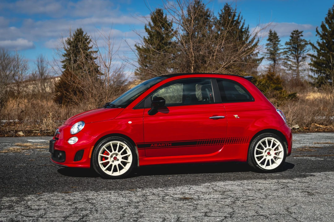 2013 Fiat Abarth 500 - Image 2 of 31