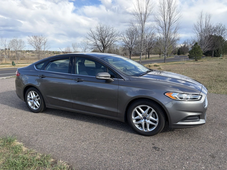 2013 Ford Fusion 2nd Gen - Image 16 of 21
