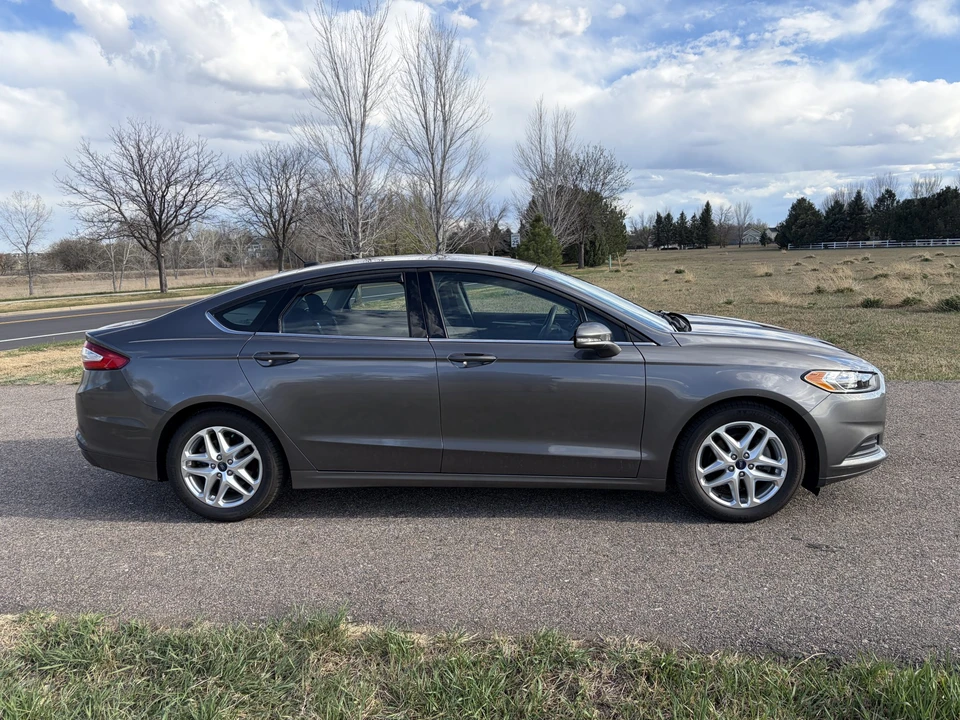 2013 Ford Fusion 2nd Gen - Image 15 of 21