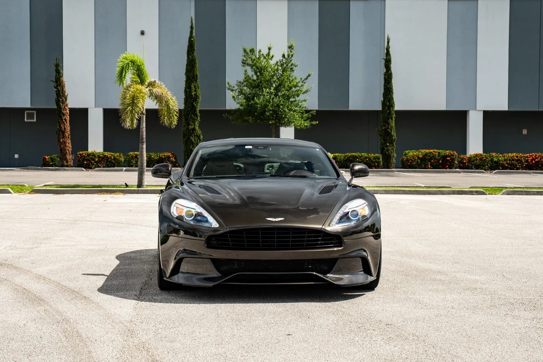 2014 Aston Martin Vanquish 2nd Gen - Image 2 of 31
