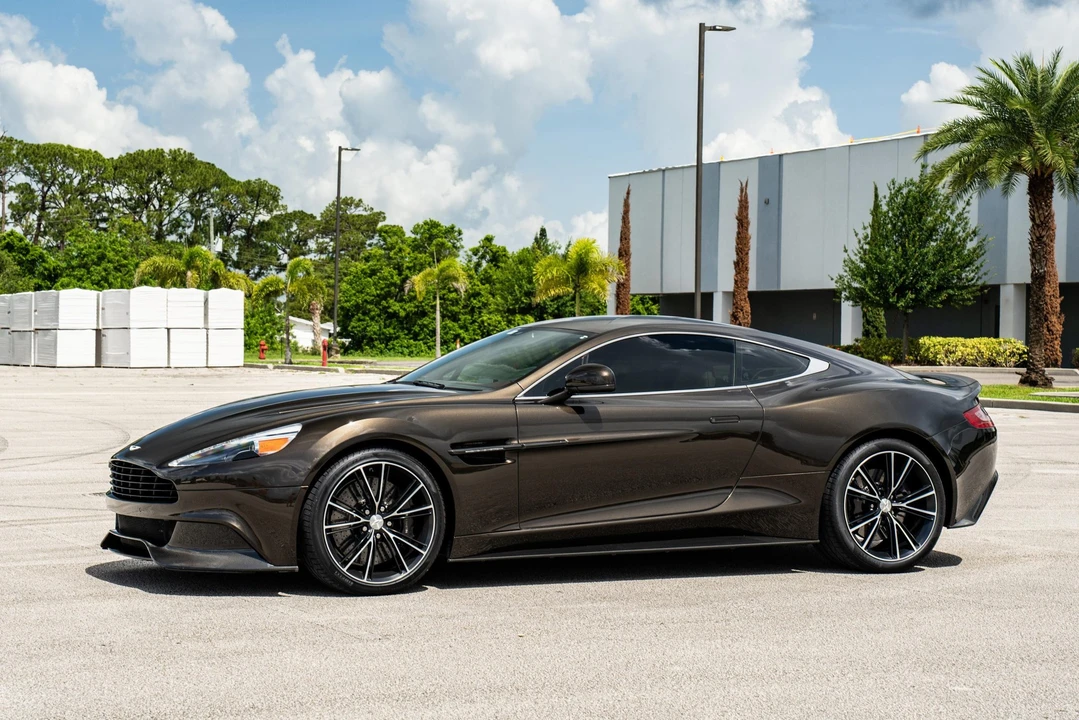 2014 Aston Martin Vanquish 2nd Gen - Image 21 of 31