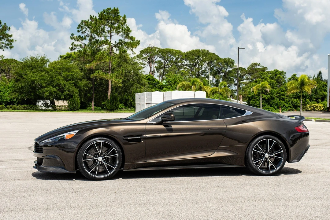 2014 Aston Martin Vanquish 2nd Gen - Image 20 of 31