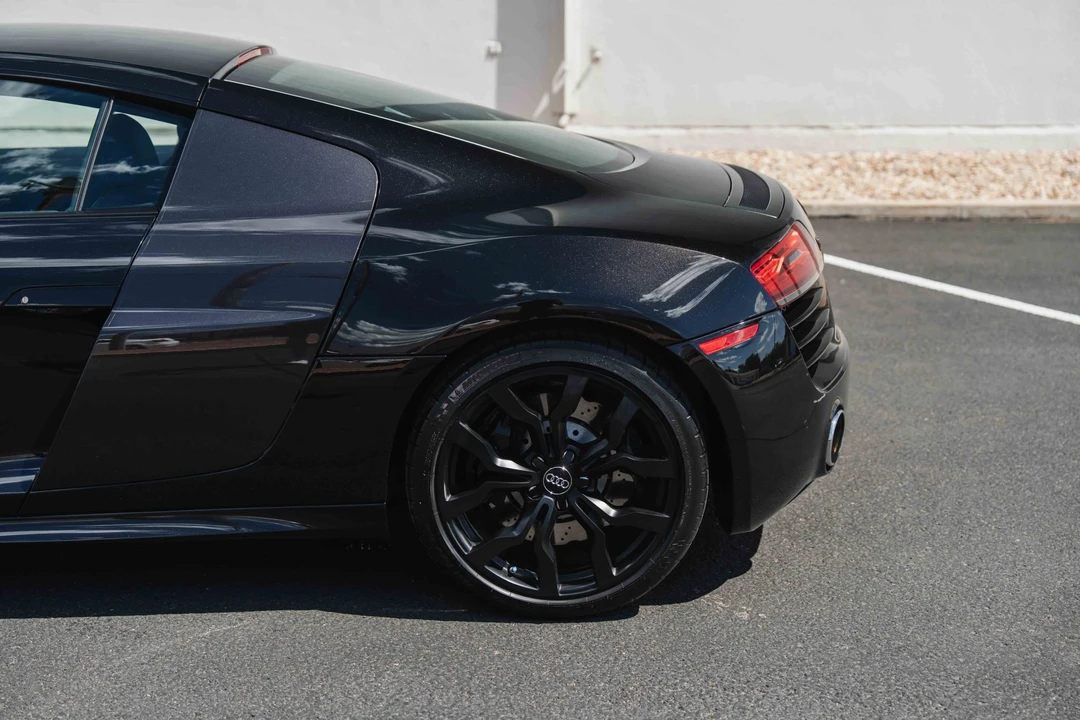 2014 Audi 42 R8 - Image 23 of 31