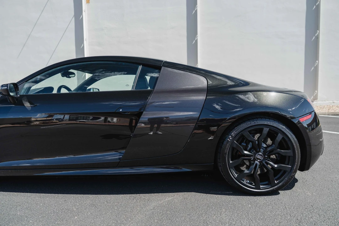 2014 Audi 42 R8 - Image 18 of 31