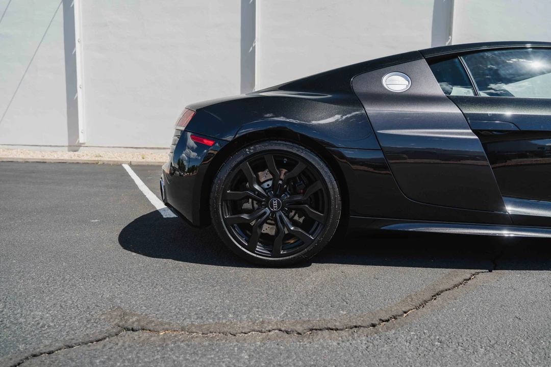 2014 Audi 42 R8 - Image 28 of 31