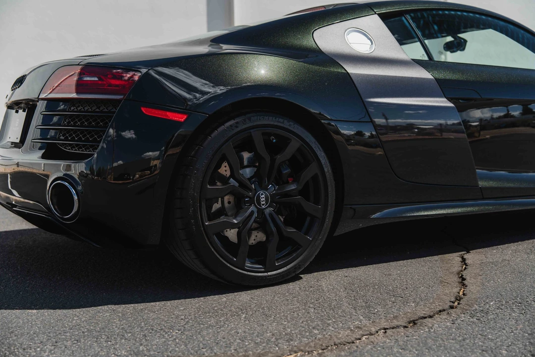 2014 Audi 42 R8 - Image 27 of 31