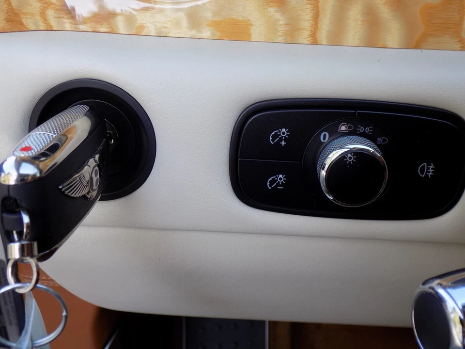 2014 Bentley Continental Flying Spur - Image 21 of 31