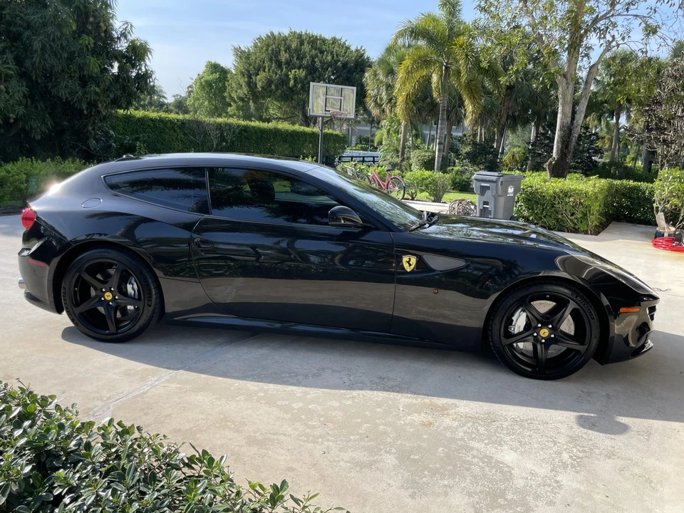 2014 Ferrari FF - Image 10 of 31