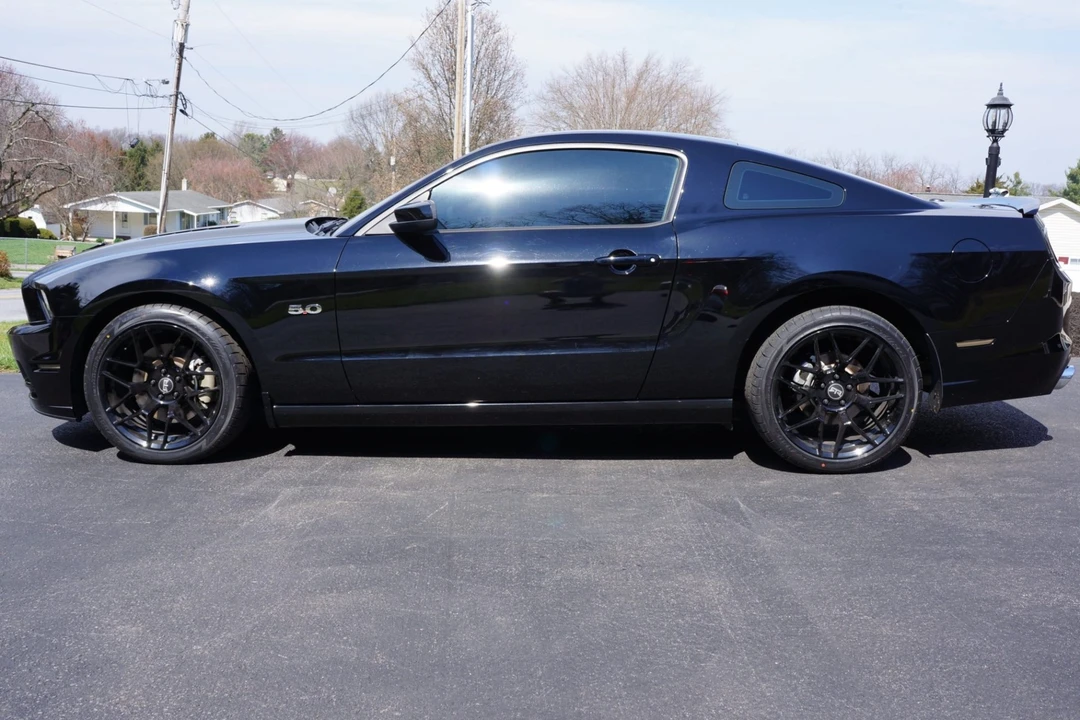 2014 Ford S197 Mustang - Image 3 of 8