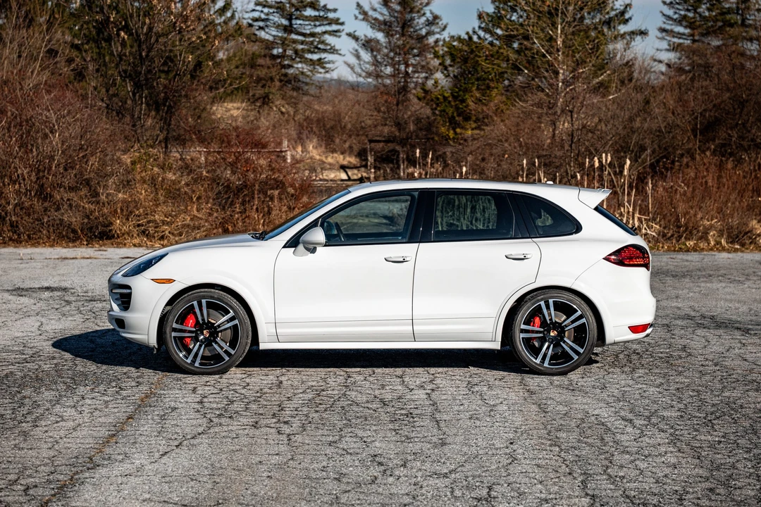 2014 Porsche 958 Cayenne Turbo - Image 9 of 31