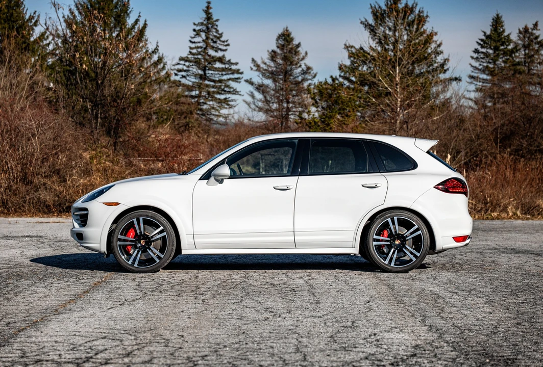 2014 Porsche 958 Cayenne Turbo - Image 10 of 31