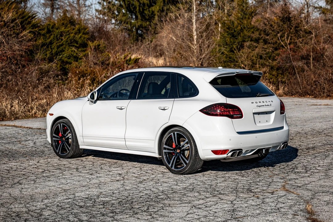 2014 Porsche 958 Cayenne Turbo - Image 14 of 31
