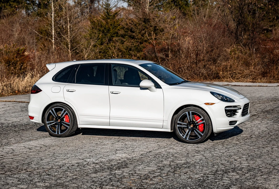 2014 Porsche 958 Cayenne Turbo - Image 28 of 31