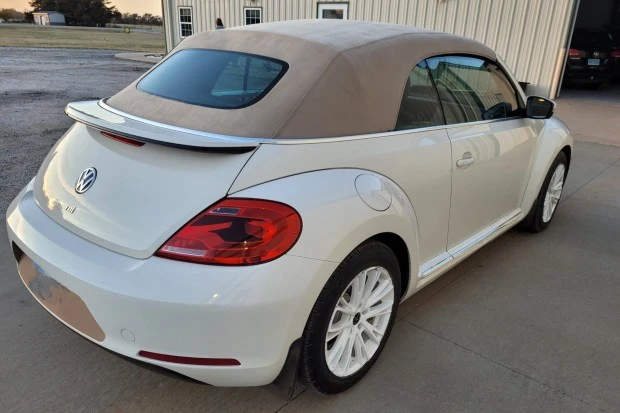 2014 Volkswagen A5 Beetle - Image 2 of 7